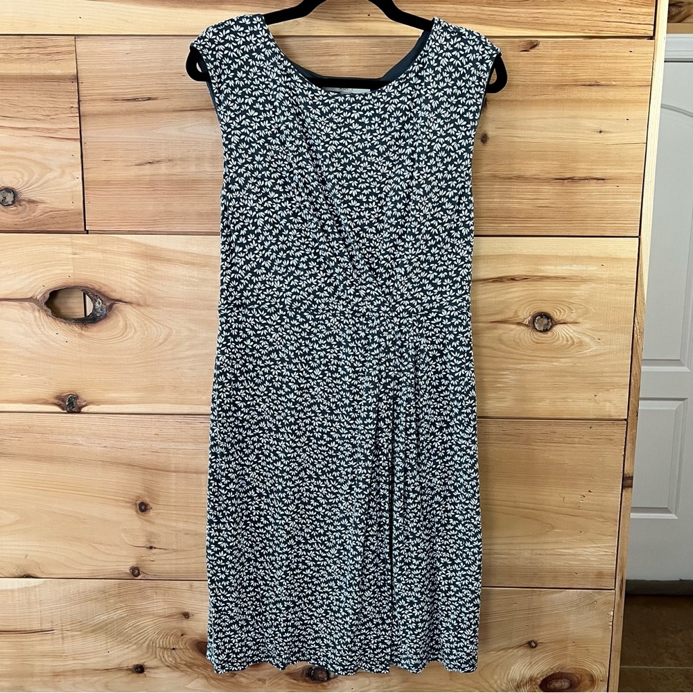 LOFT Black & White Feminine Sleeveless Mini-Floral Patterned Midi Dress, Size M